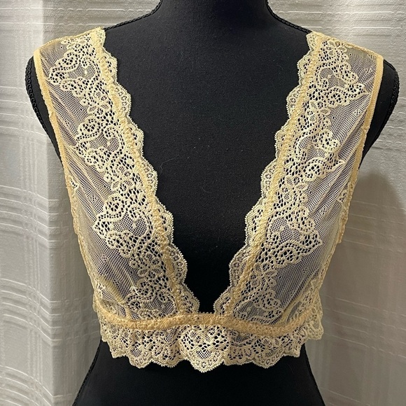 NWOT ONLY HEARTS So fine lace tank bralette - Picture 2 of 10